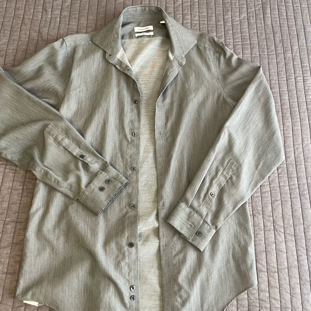 Men’s Calvin Klein button up shirt